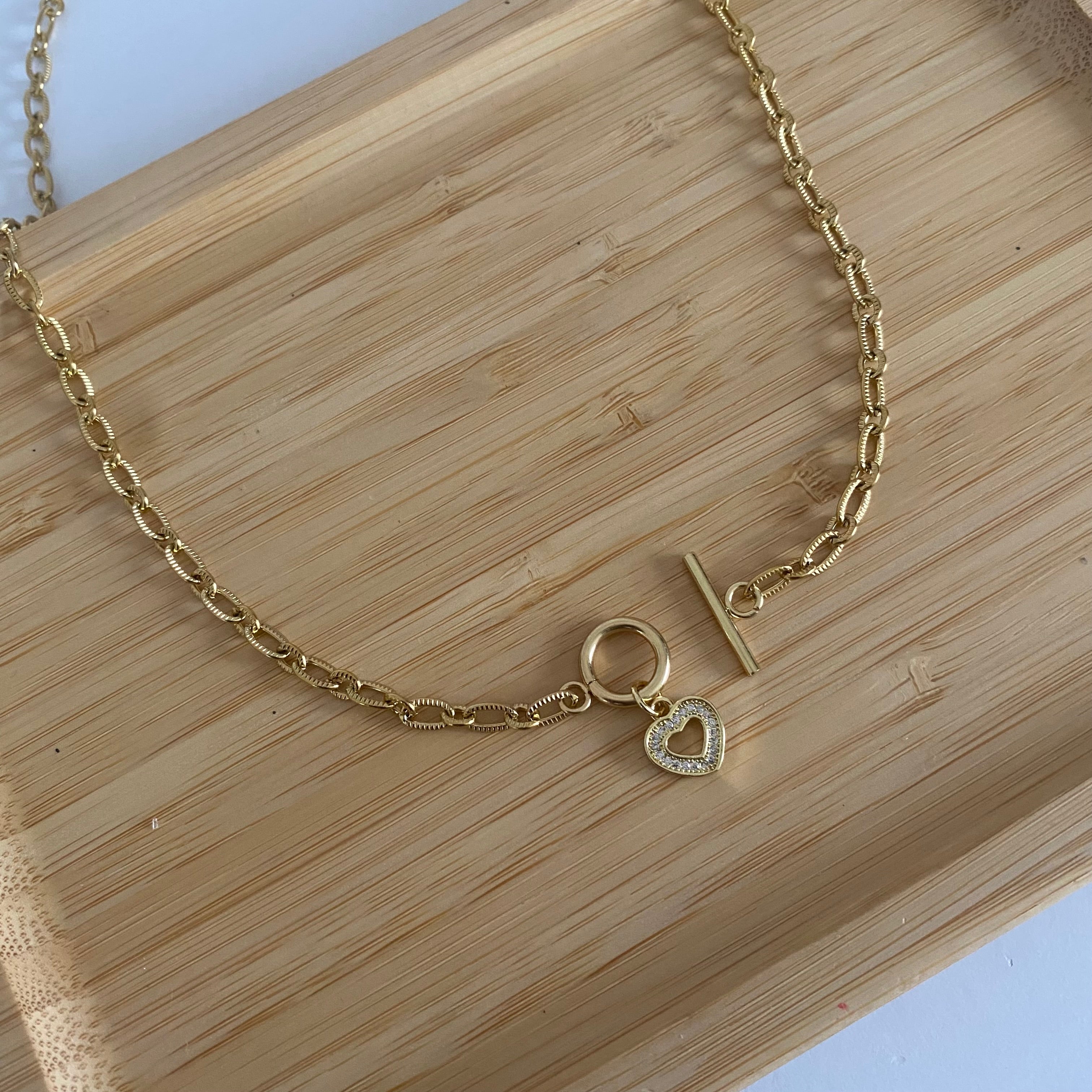 Gold T-Bar Spring Necklace!