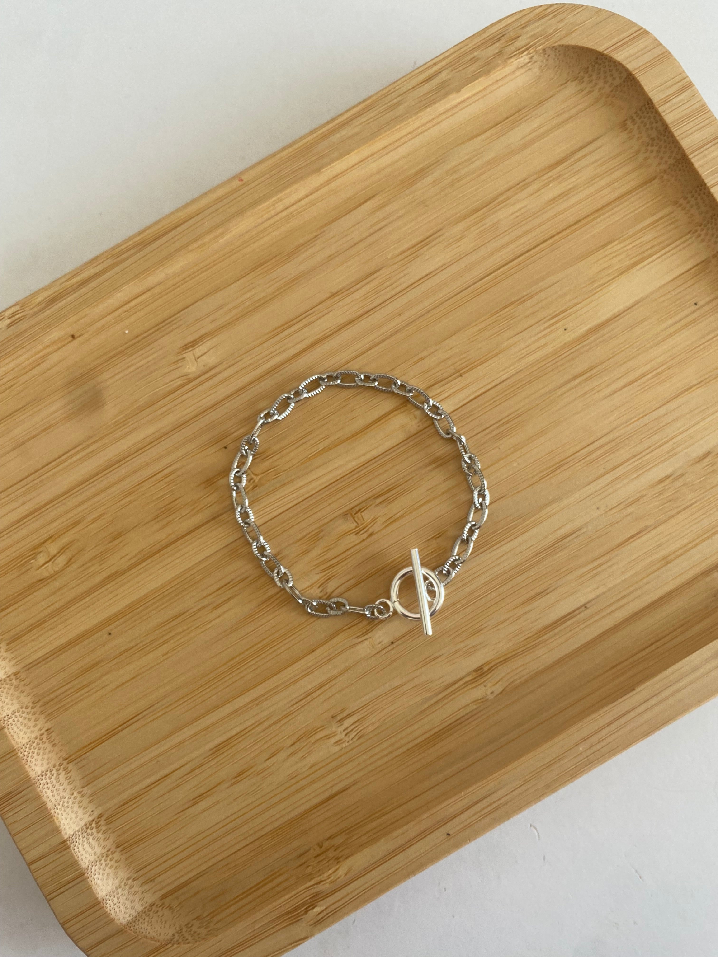 Silver T-Bar Chain Bracelet!