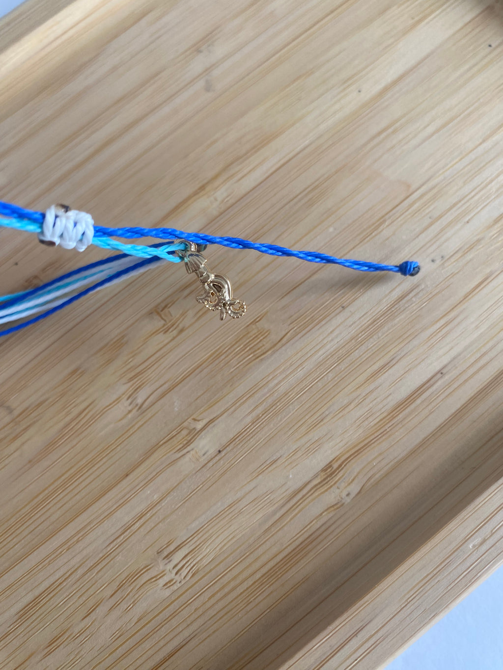 Mother of Shell Wax String Bracelet!
