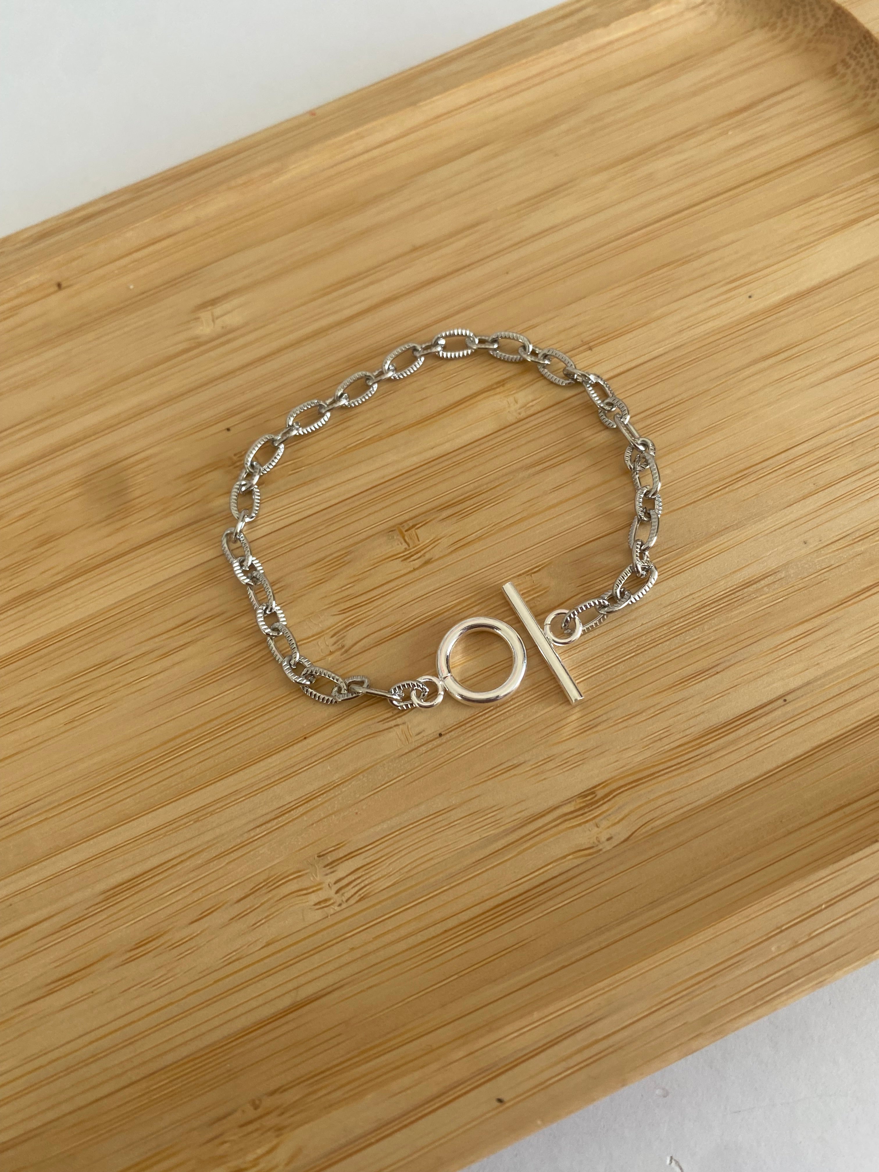 Silver T-Bar Chain Bracelet!